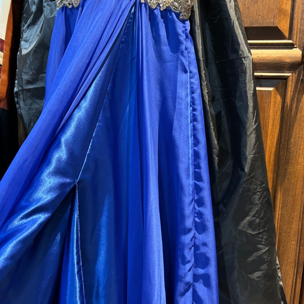 Evening/Prom Dress - Picture 6 of 6
